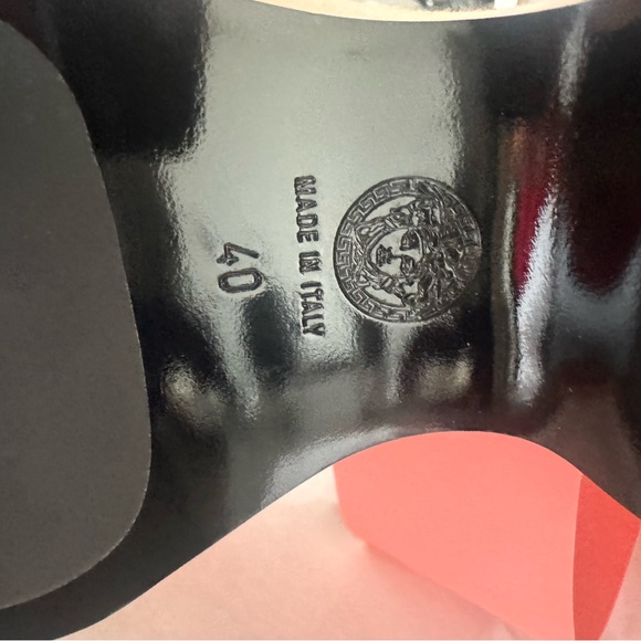 Versace sandals - Picture 8 of 8